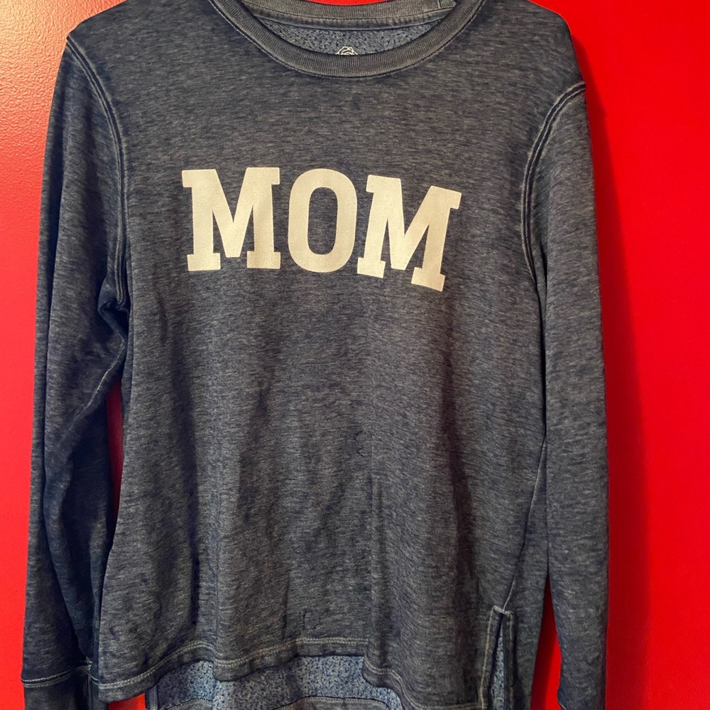 Mom  pullover ( Happy Mothers Day Ladies)